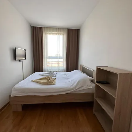 Nevena Belville * Βελιγράδι