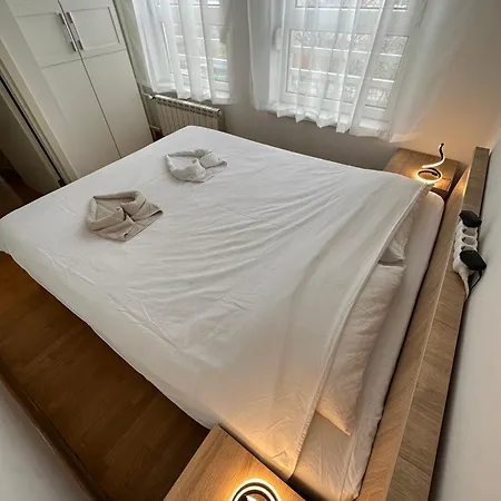 Nevena Belville Belgrad